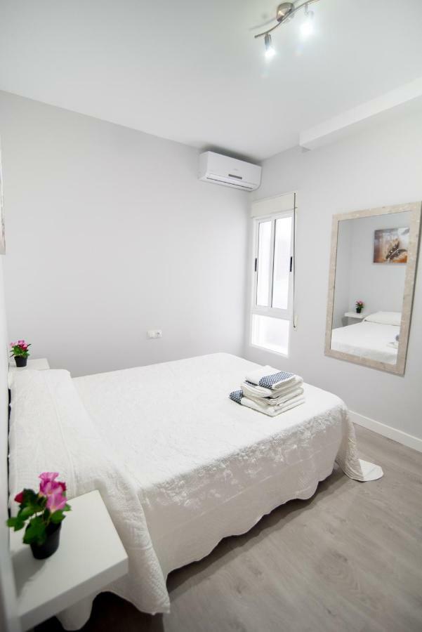 Emperatriz Deluxe Apartment Granada Bagian luar foto